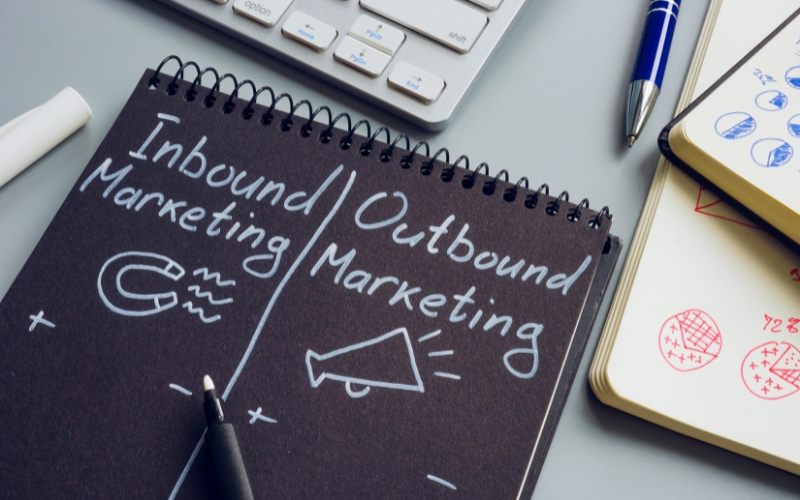 phân biệt giữa inbound marketng và outbound marketing